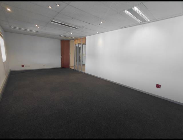 378M² OFFICE TO LET IN BRYANSTON